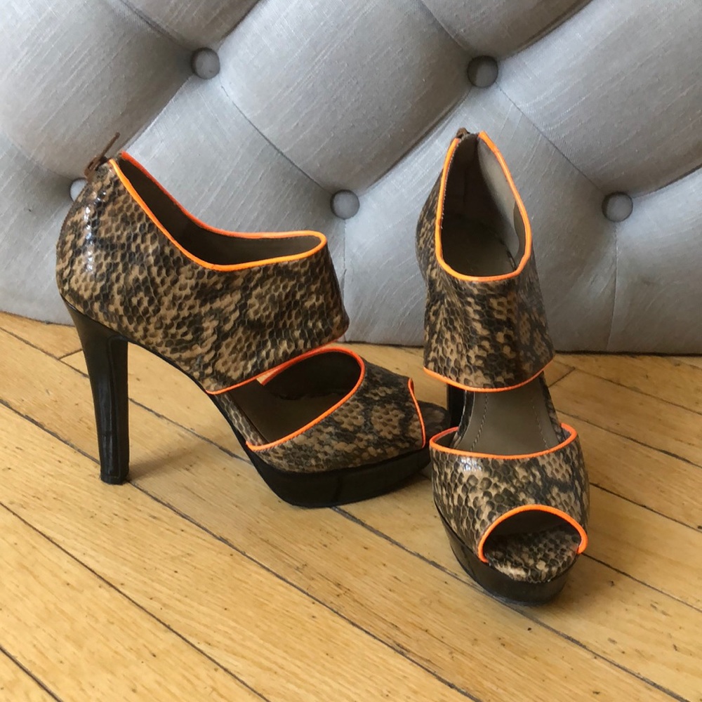 BCBG Snakeskin Peep Toe Sandals - size 6